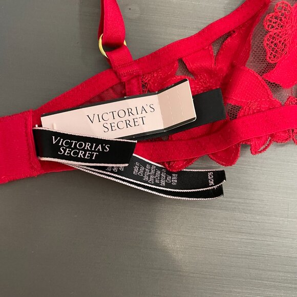 Victoria's Secret Very Sexy Shine Strappy Bra - Picture 7 of 11